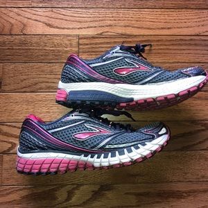 Brooks Ghost 6 Running Sneakers